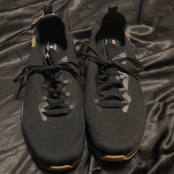 mens size 12 wide sneakers